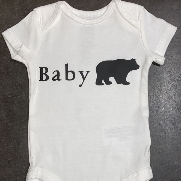 Baby onesie - Picture 1 of 1